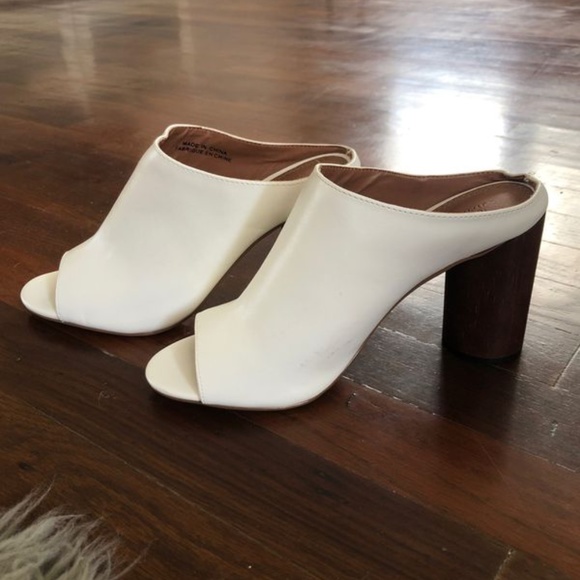 UO Chunky Heels 7.5 - Picture 3 of 5